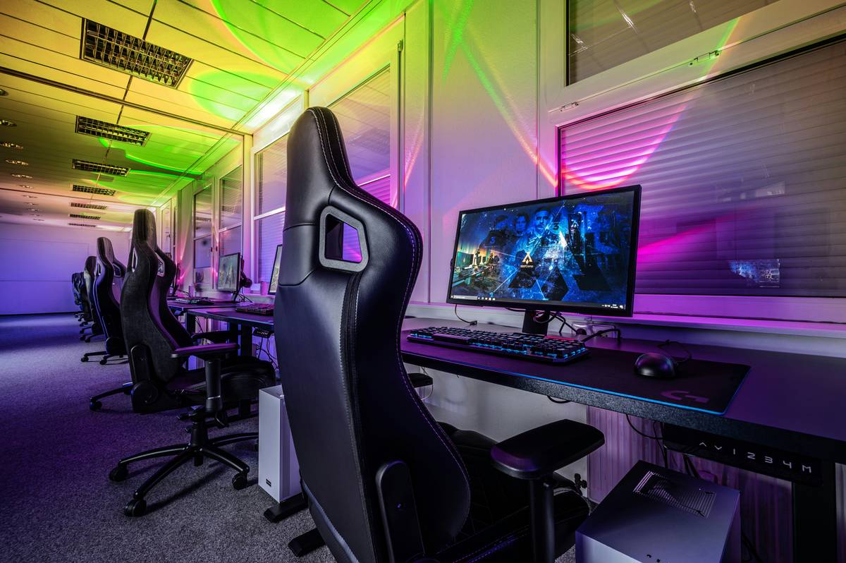 Gaming chair or office chair comparison showing ergonomic support differences